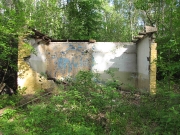 Даже туалет разобрали варвары...